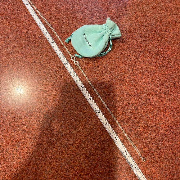 Tiffany & Co. infinity necklace - Picture 6 of 10